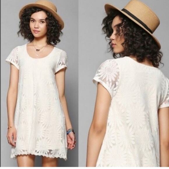 Urban Outfitters Kimchi Blue Lace Sunflower Floral Babydoll Dress Small - Picture 1 of 8